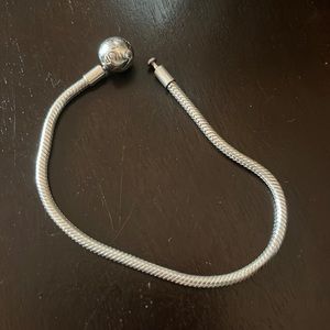Pandora moments bracelet